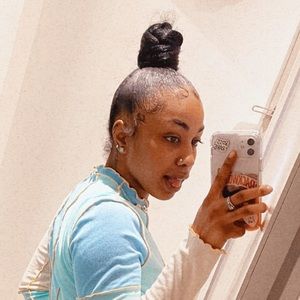 Meet your Posher, Kiara